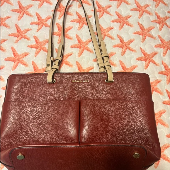 Michael Kors Red and Tan Shoulder Bag with Structured Design - Picture 1 of 8